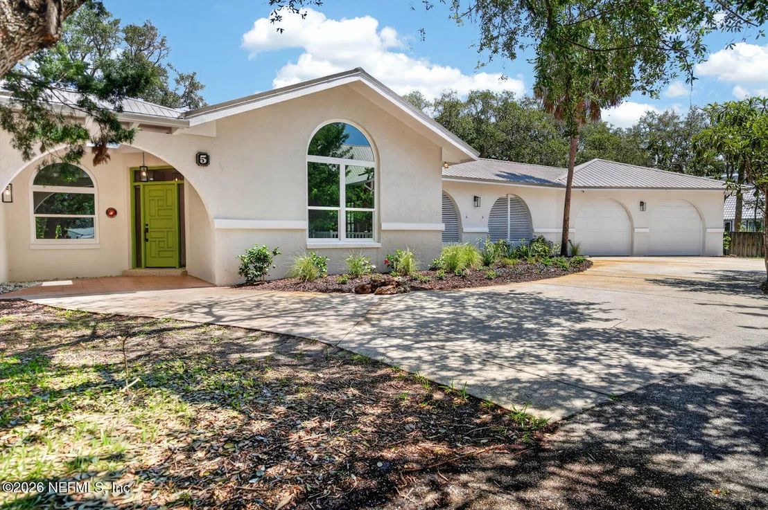 Photo of 5 SANTA MARIA Lane