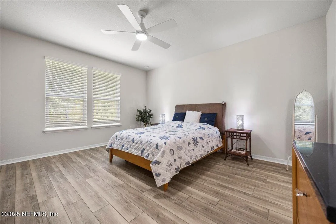 Photo of 10976 TOWN VIEW Drive