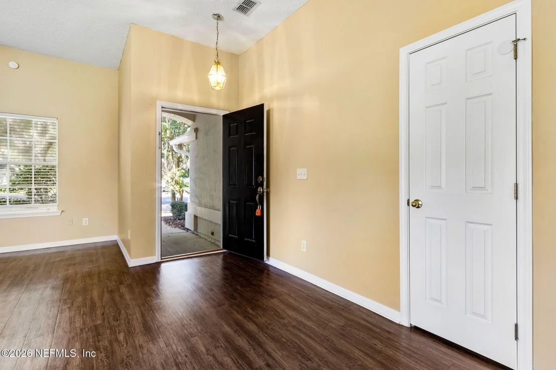 Photo of 831 TIMBERJACK Court