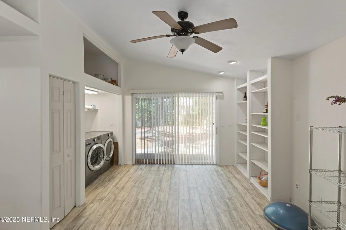 Photo of 303 SE 3RD Avenue