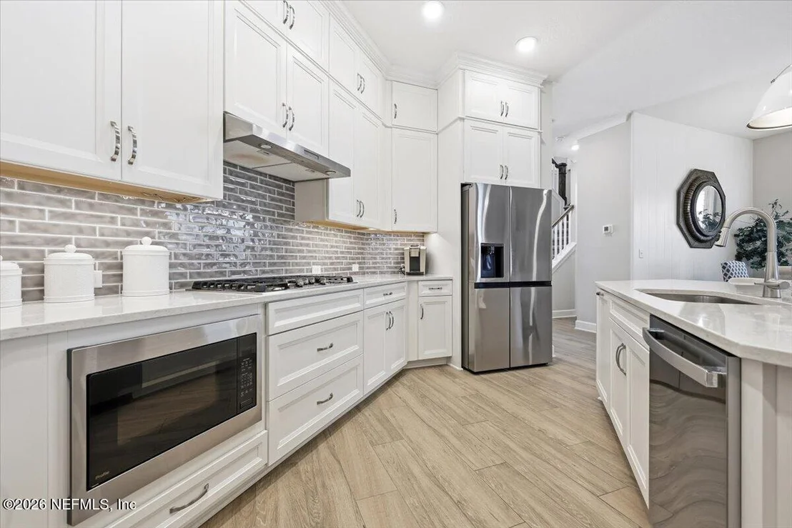 Photo of 146 BLUE HAMPTON Drive
