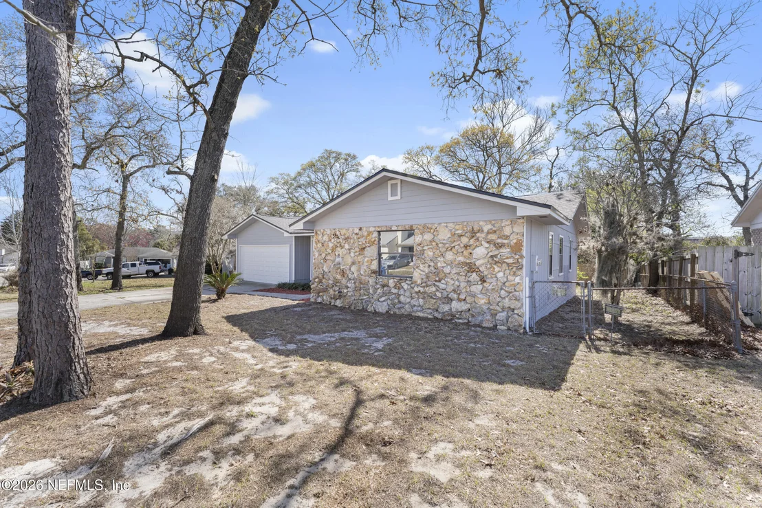 Photo of 11546 BROAD LEAF Drive