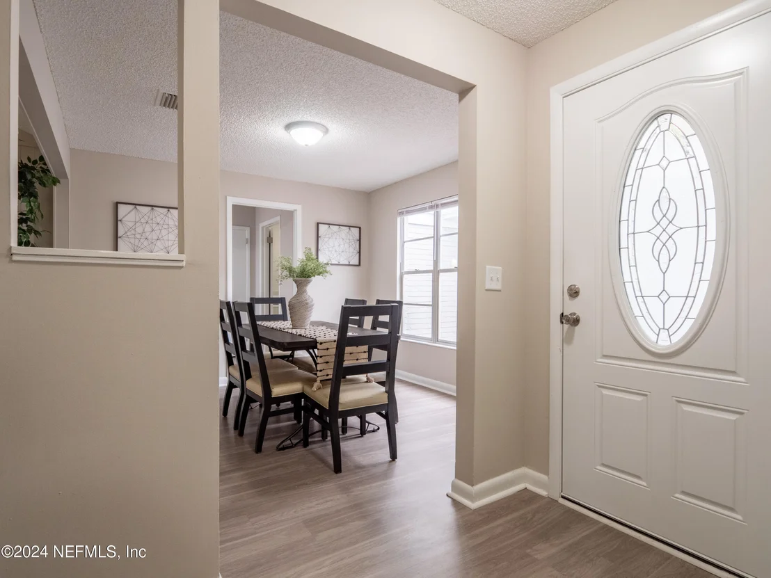 Photo of 8327 POINTER Drive N