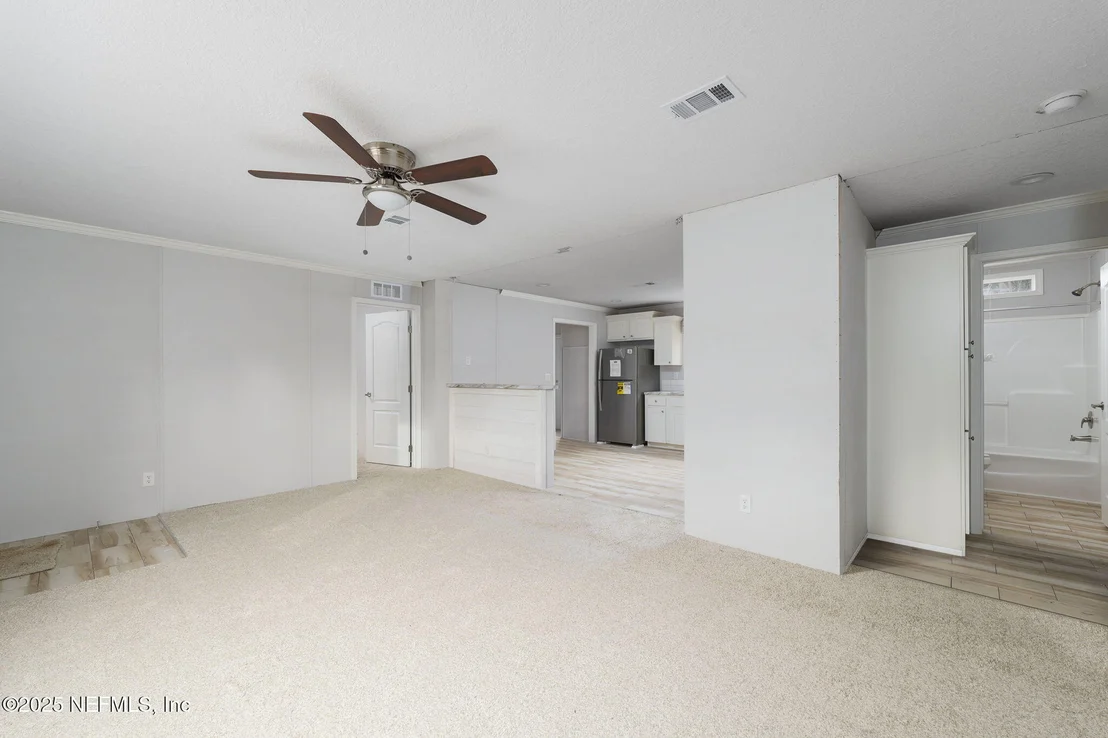 Photo of 128 LAKEVIEW Court