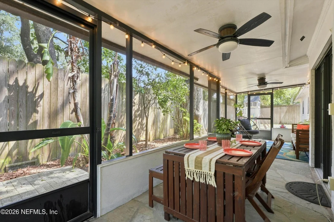 Photo of 1347 REDBUD Lane