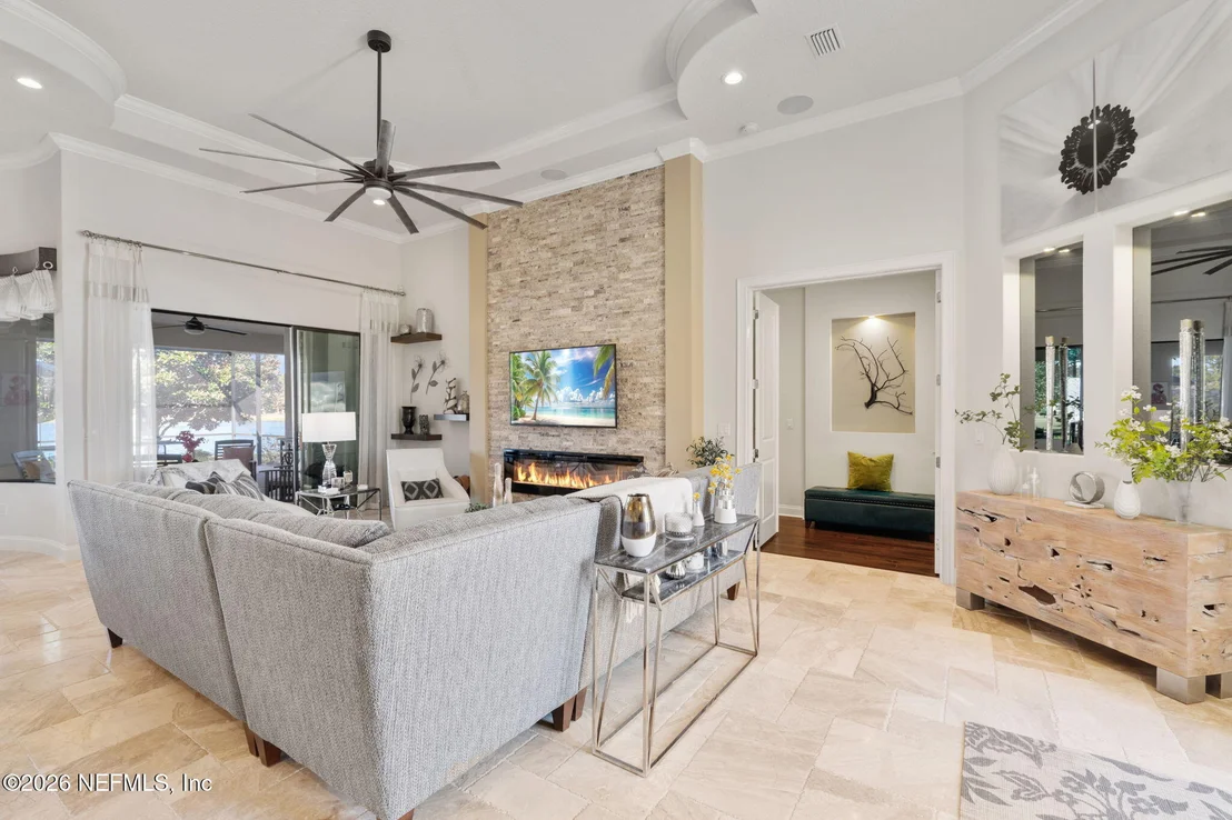 Photo of 213 CONSERVATORY Drive