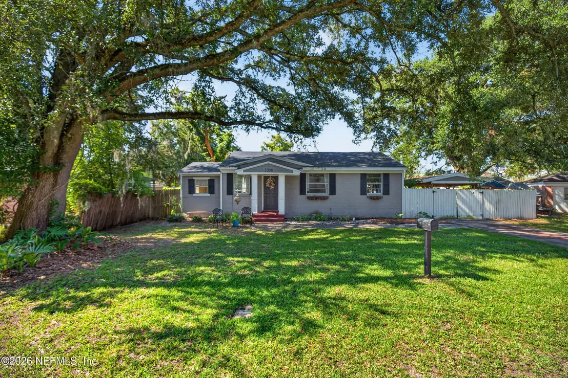 Photo of 3308 SHERIDAN Road