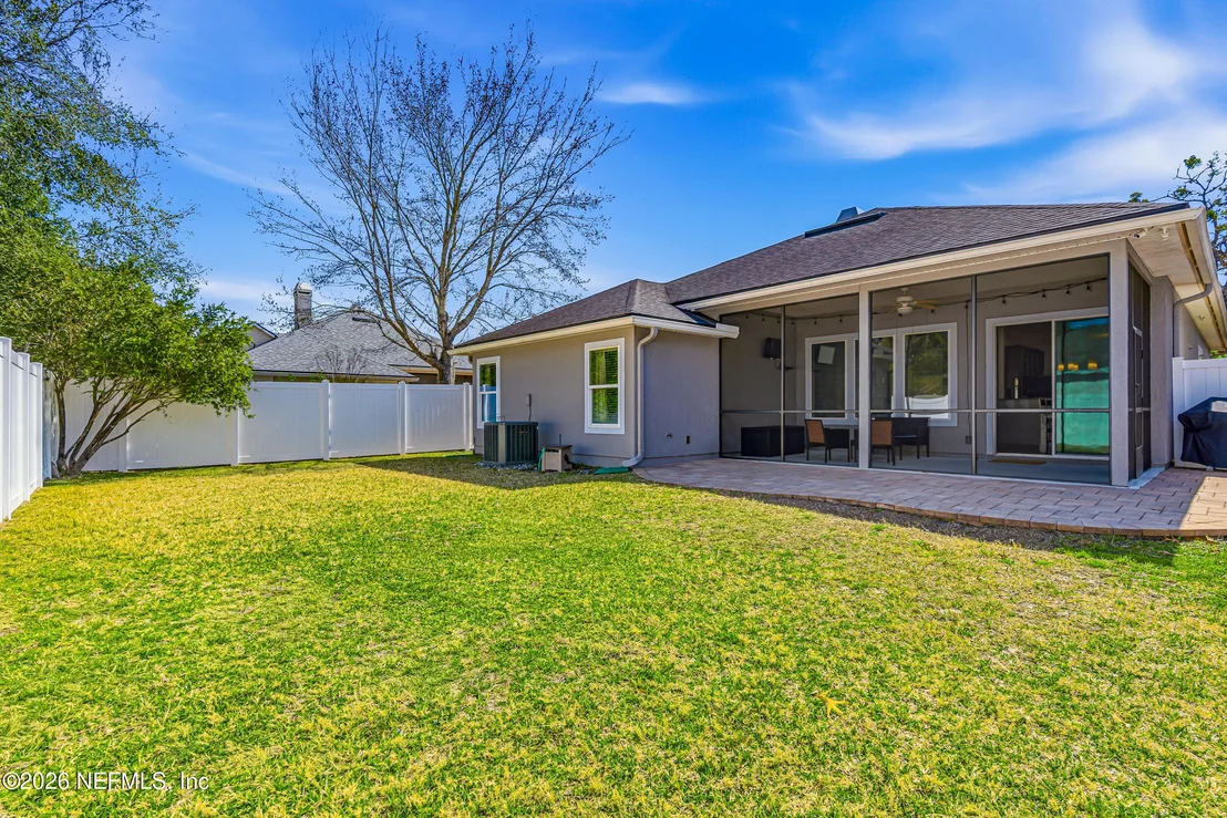 Photo of 2104 BLUFF VIEW Road