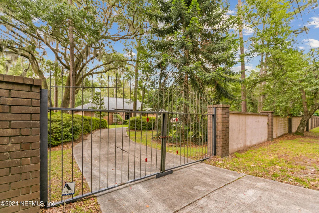 Photo of 11926 MANDARIN Road
