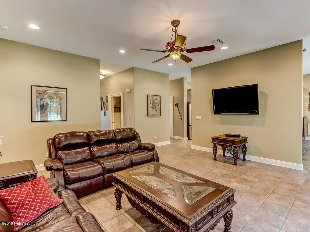 Photo of 595 W RIVER Road