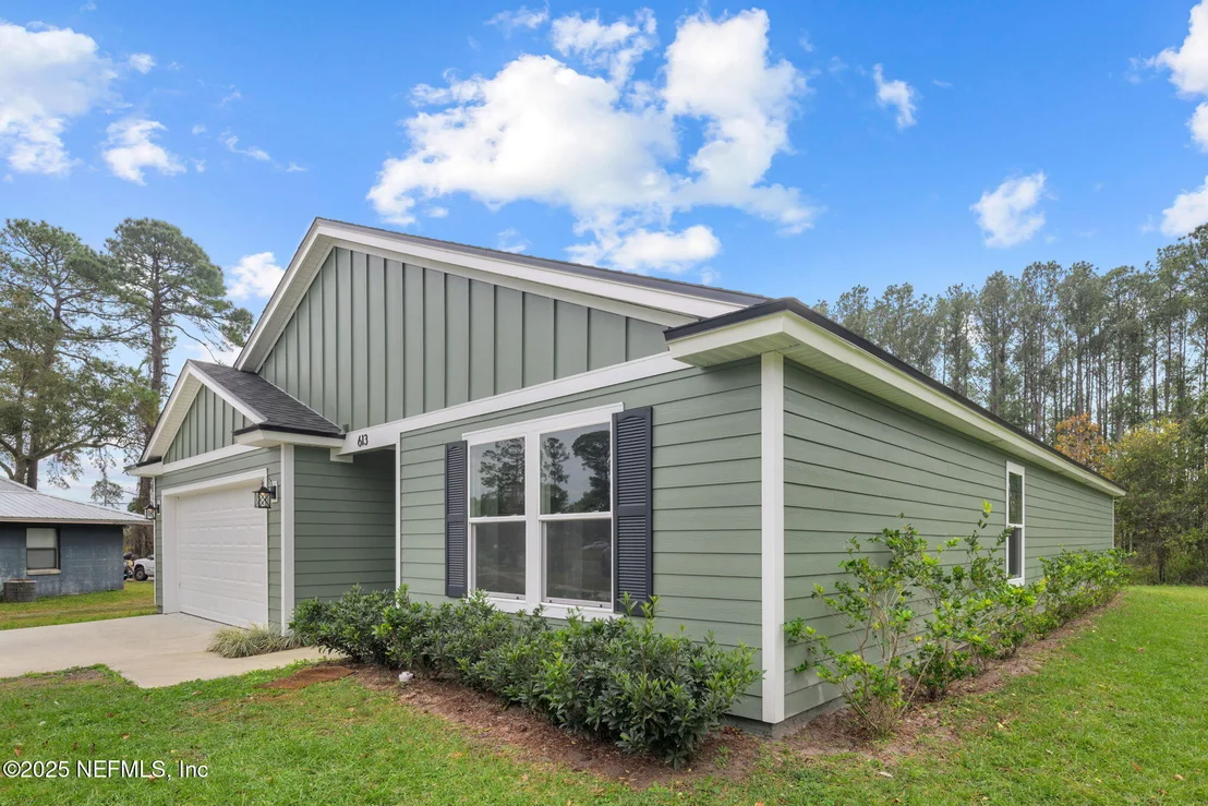 Photo of 613 OLEANDER Drive