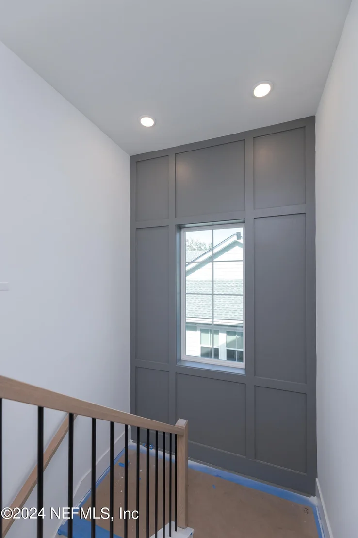 Photo of 372 RIDGEWAY Road