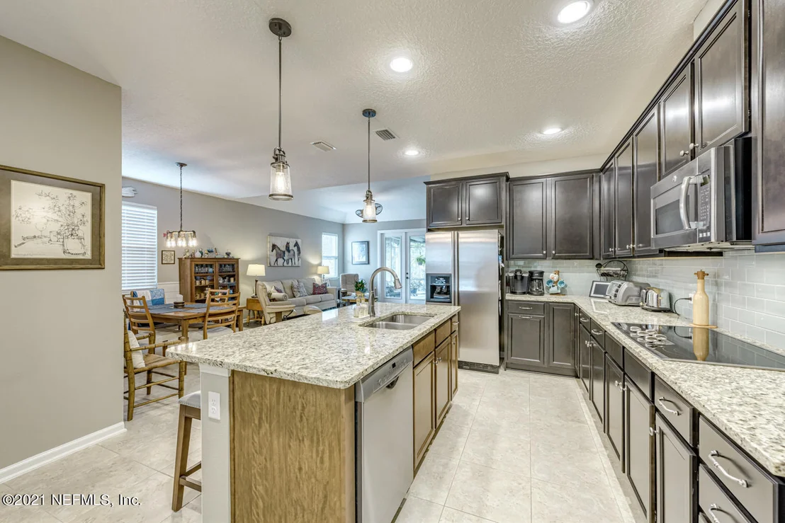 Photo of 214 PLAZA DEL RIO Drive