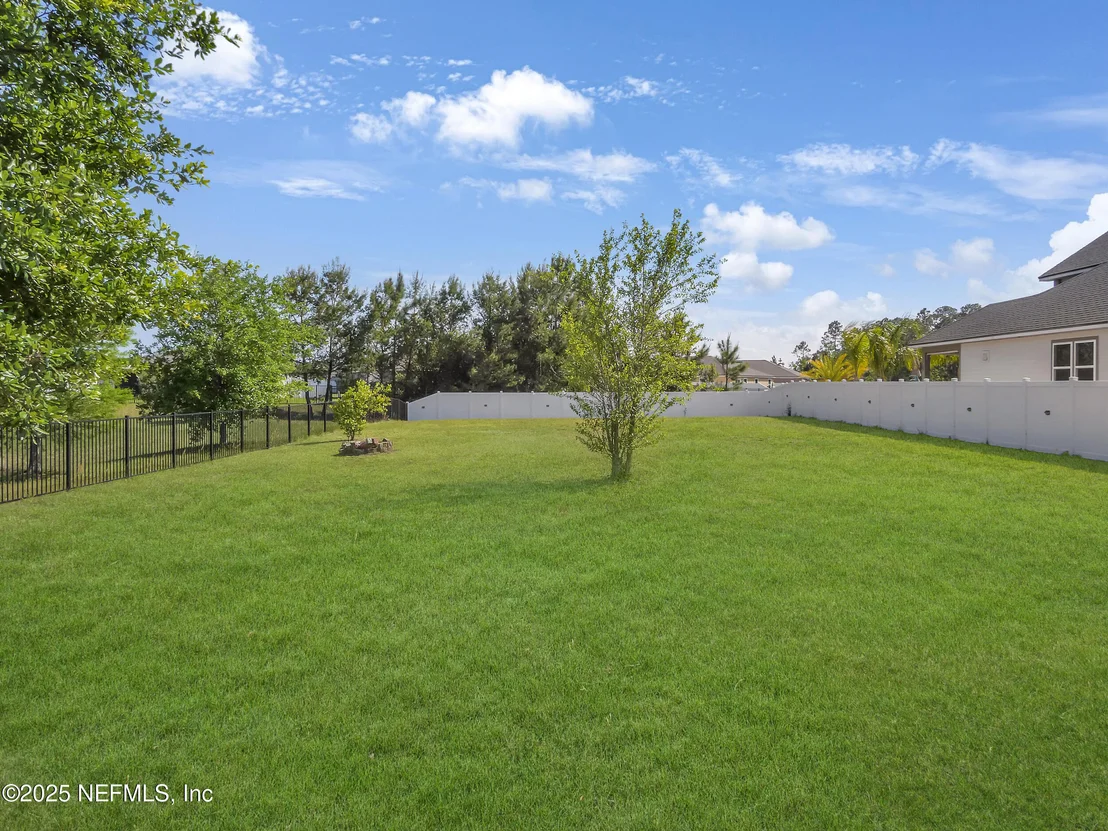 Photo of 695 SANDSTONE Drive