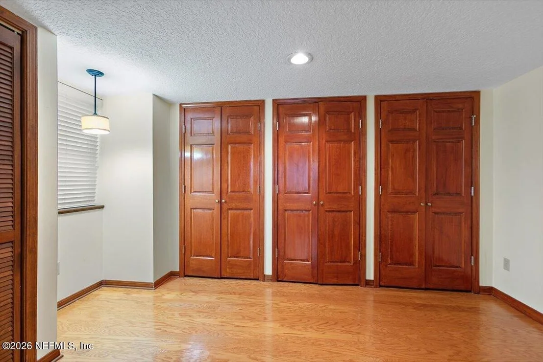 Photo of 1902 N SHERRY Drive N