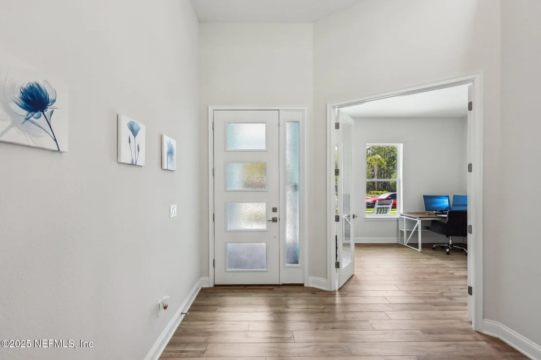 Photo of 716 PALM CREST Drive