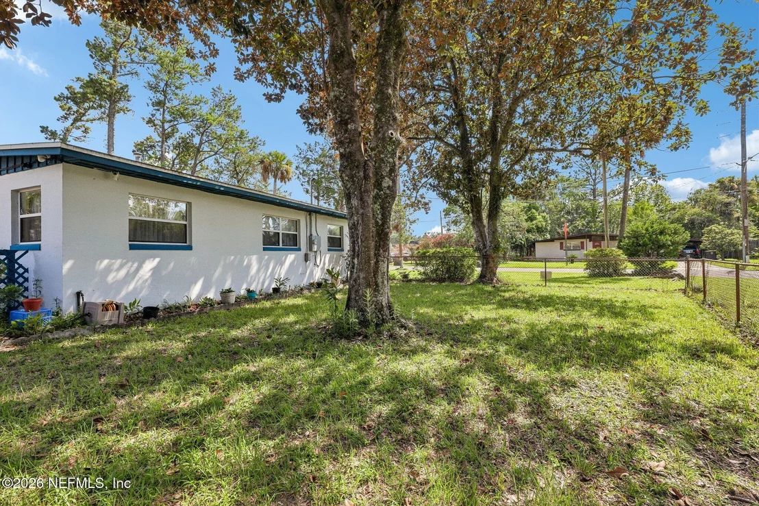 Photo of 1249 LE BRUN Drive