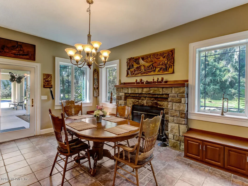 Photo of 595 W RIVER Road