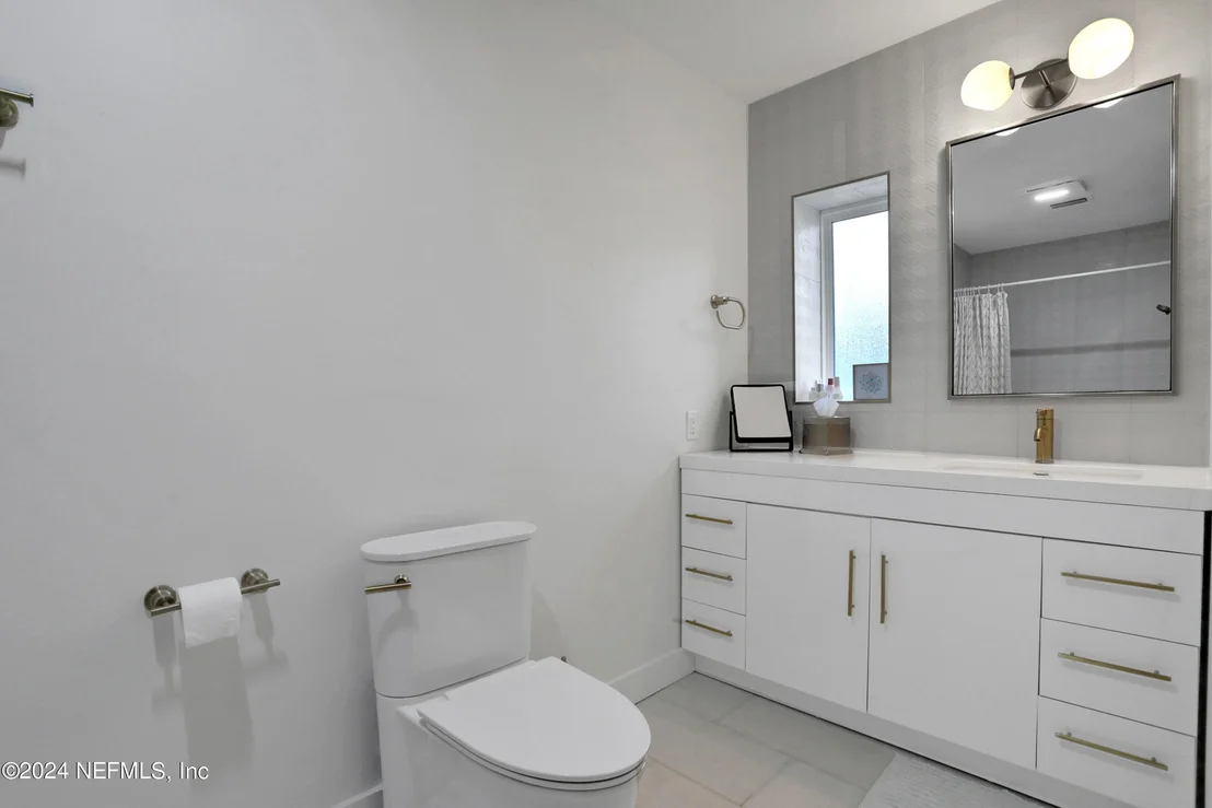 Photo of 3647 WESTOVER Road