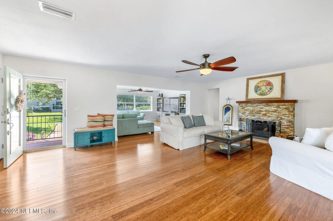 Photo of 6 OGLETHORPE Boulevard
