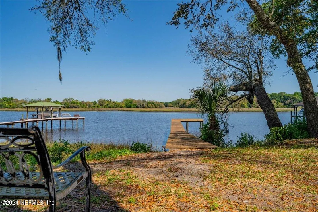 Photo of 1061 CEDAR BAY Road