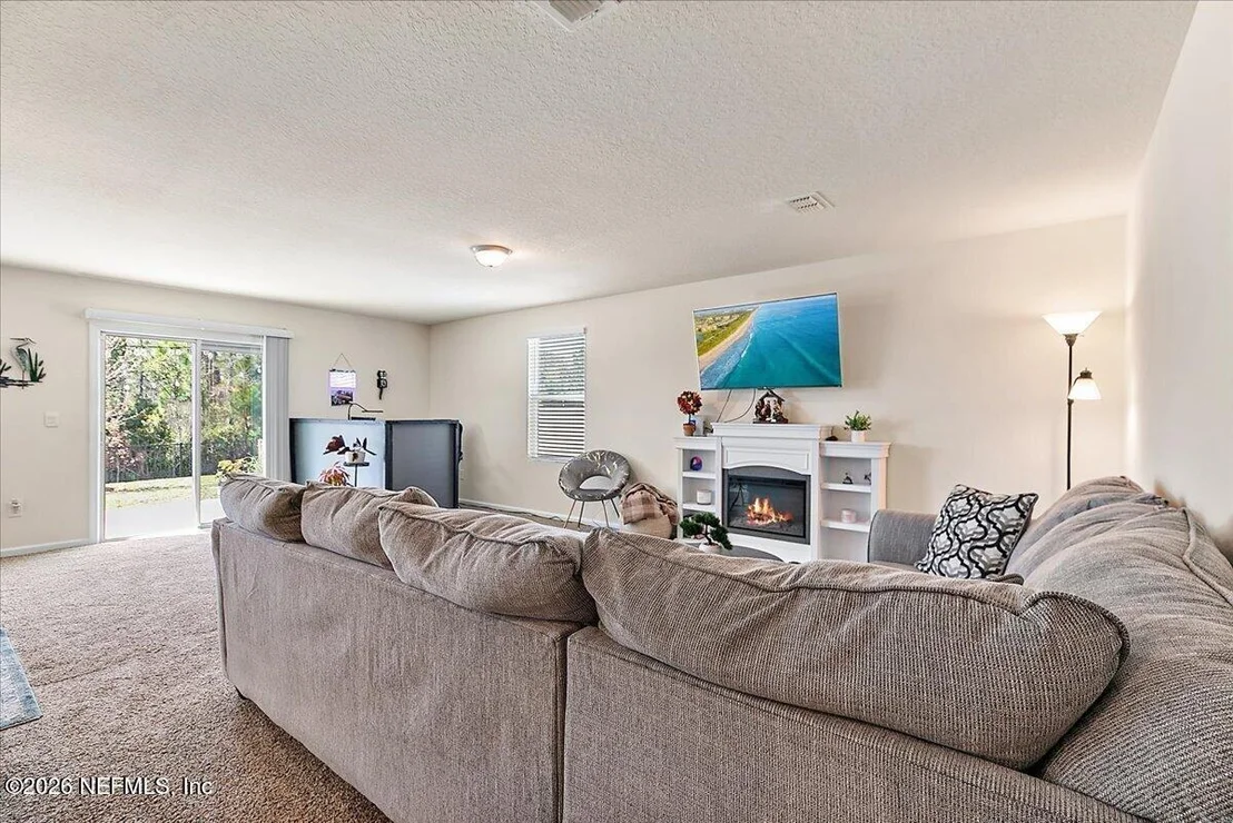 Photo of 65394 RIVER GLEN Parkway
