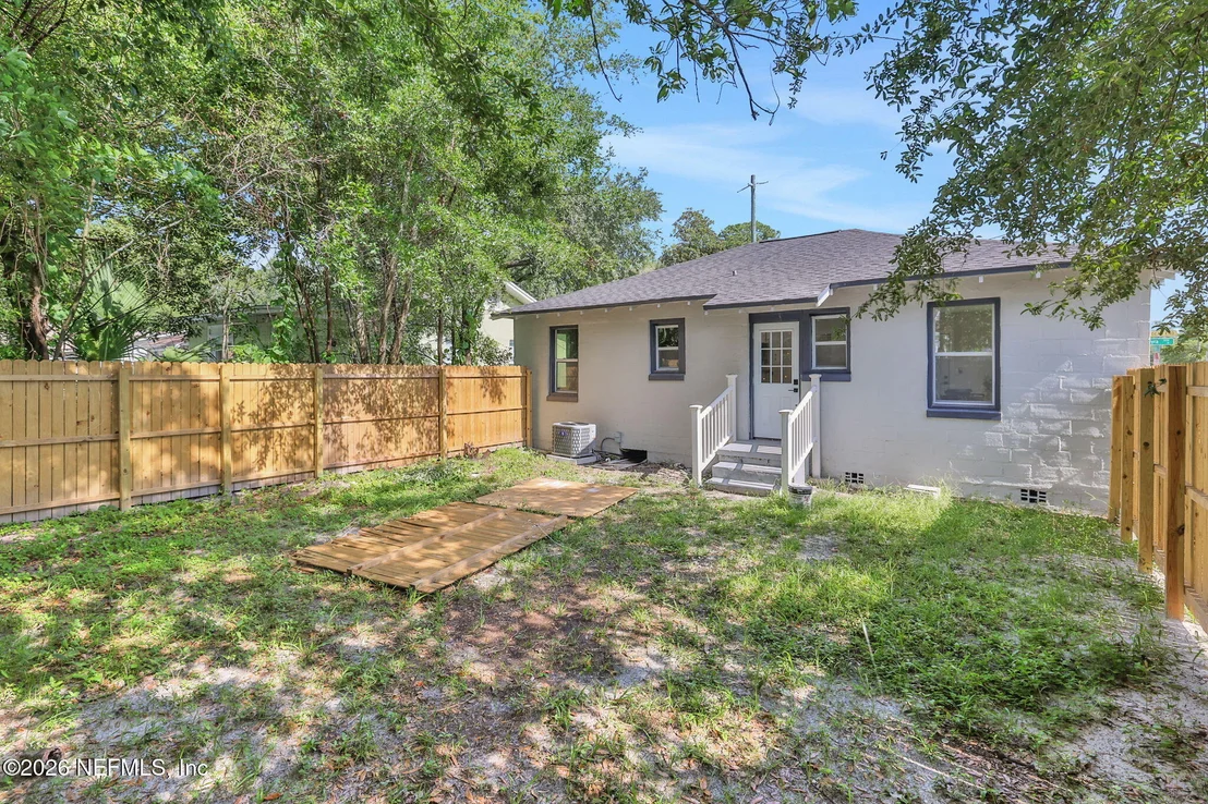 Photo of 3002 MYRA Street