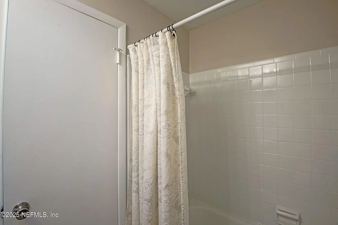 Photo of 2528 LANSDOWNE Drive