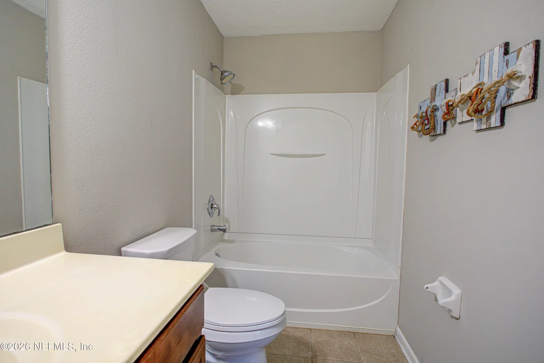 Photo of 40 HOWLAND Drive