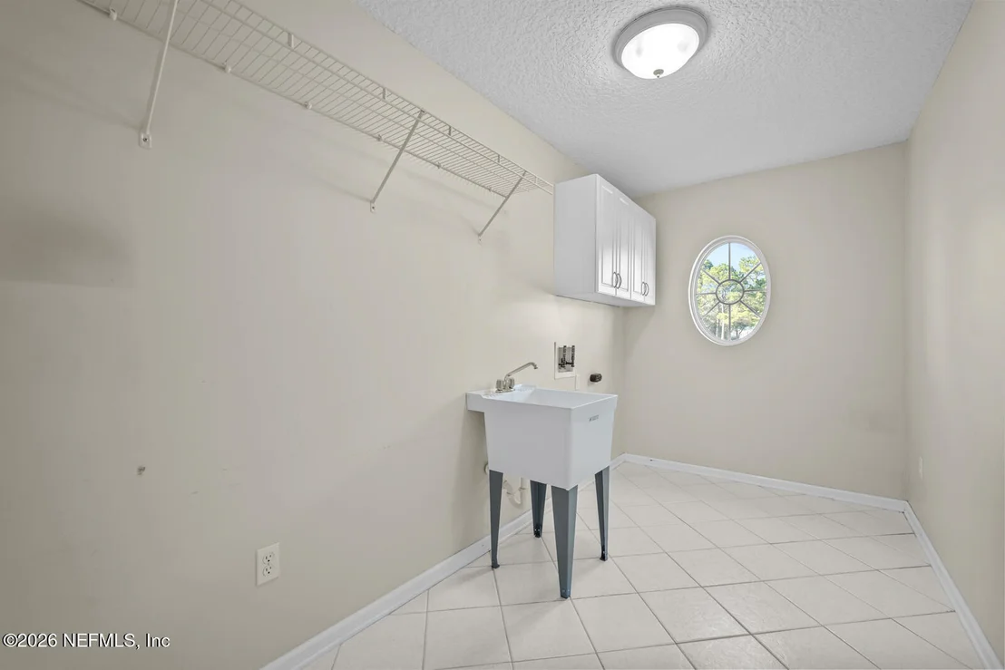 Photo of 1240 BEEKMAN Drive