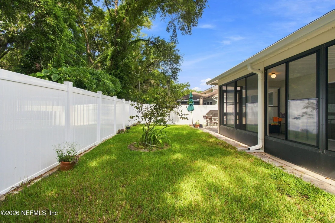 Photo of 9592 ABBY GLEN Circle