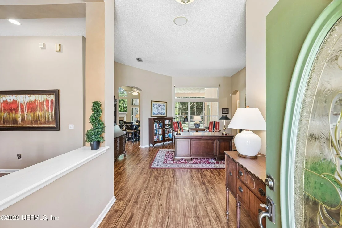 Photo of 1698 MARGARETS WALK Road