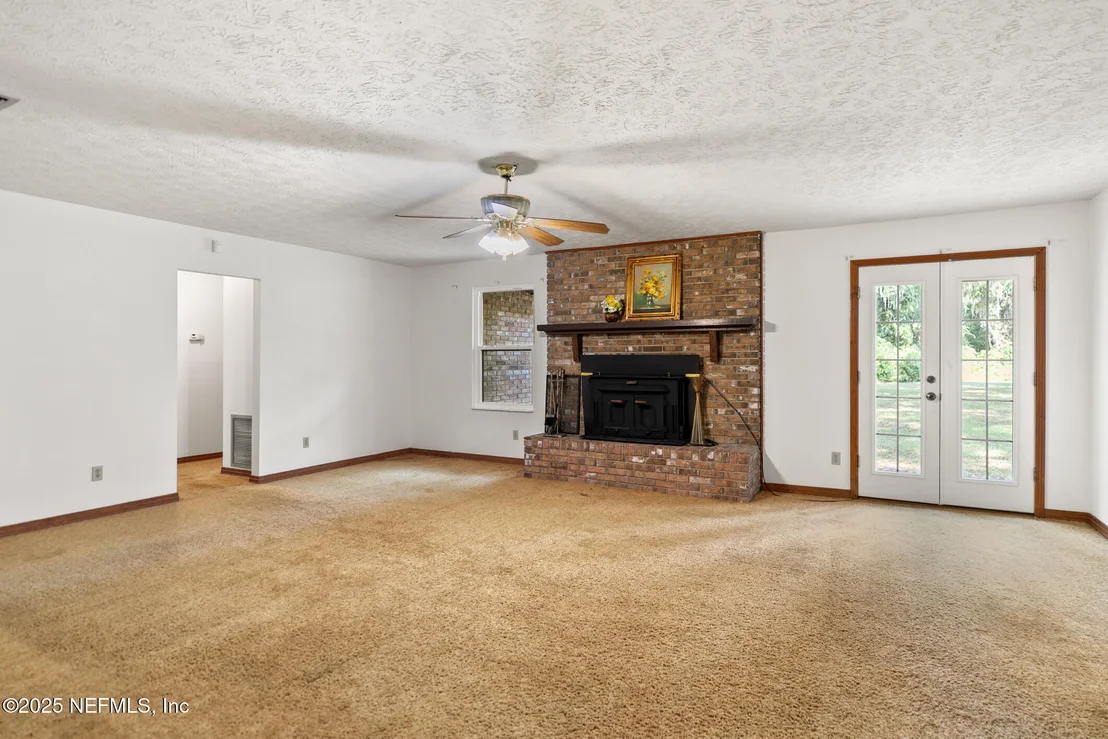 Photo of 1885 RIVER OAKS Drive