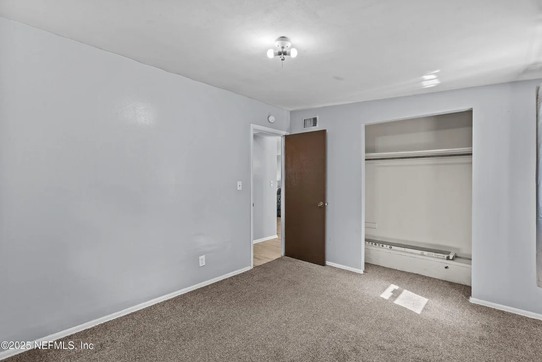 Photo of 4003 MEEK Drive S