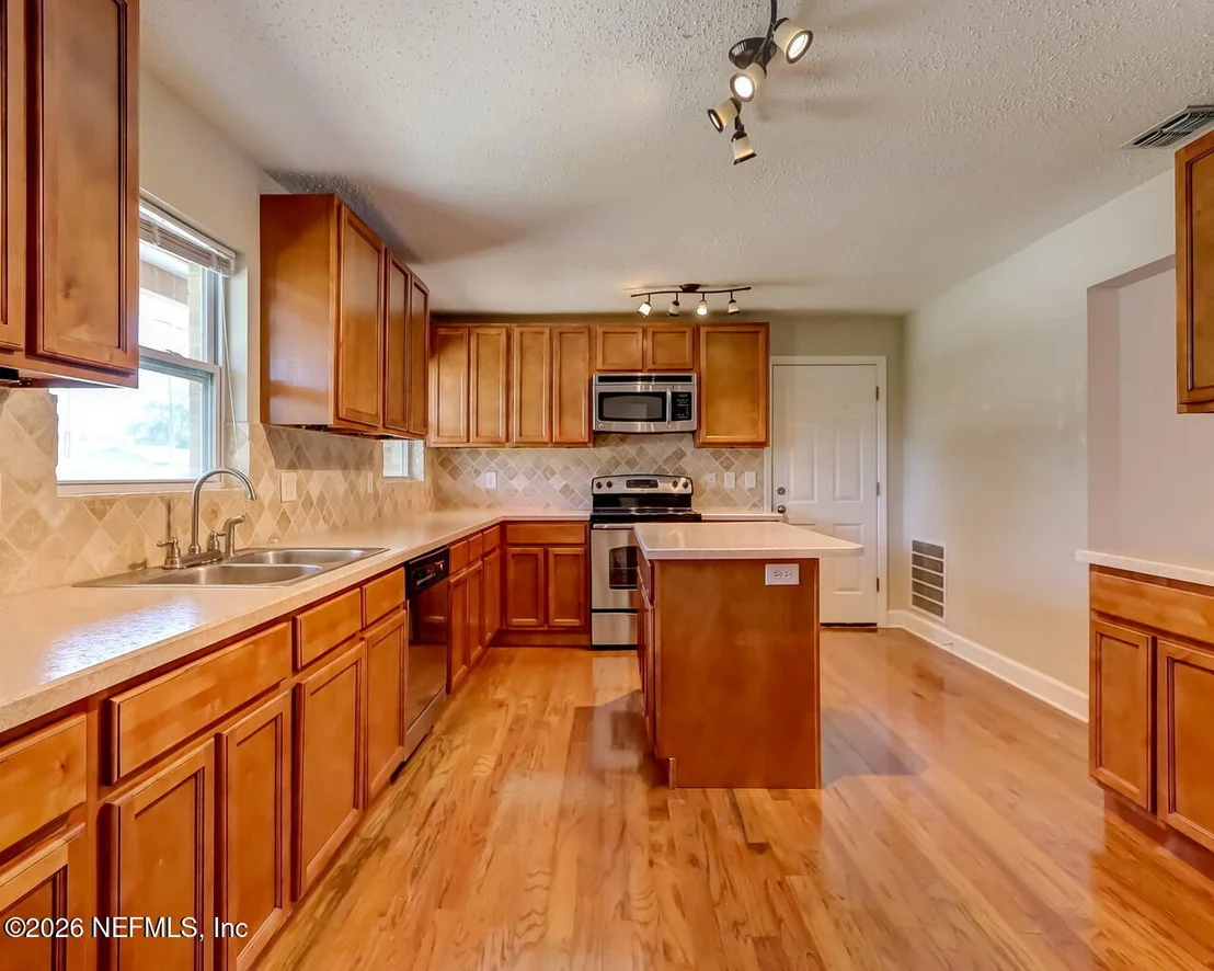 Photo of 3922 EDIDIN Drive