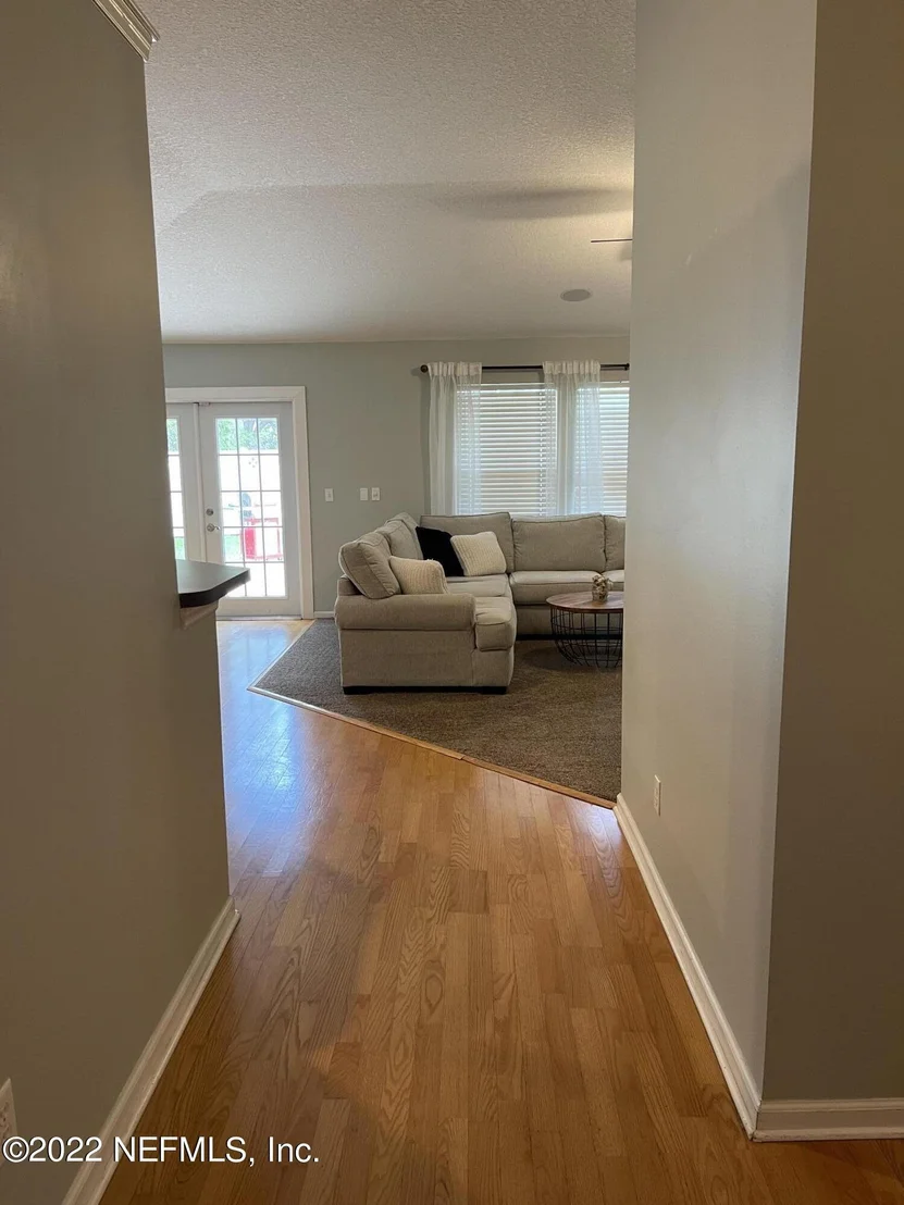 Photo of 1053 BUTTERCUP Drive