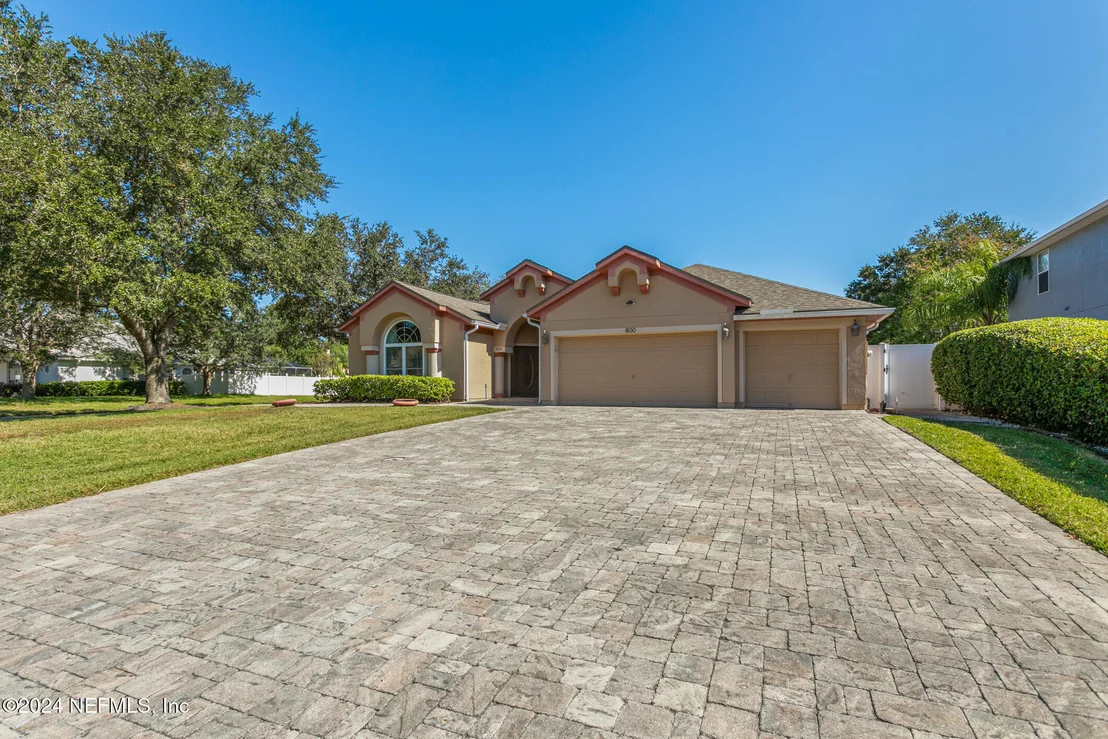 Photo of 800 LAPOMA Way