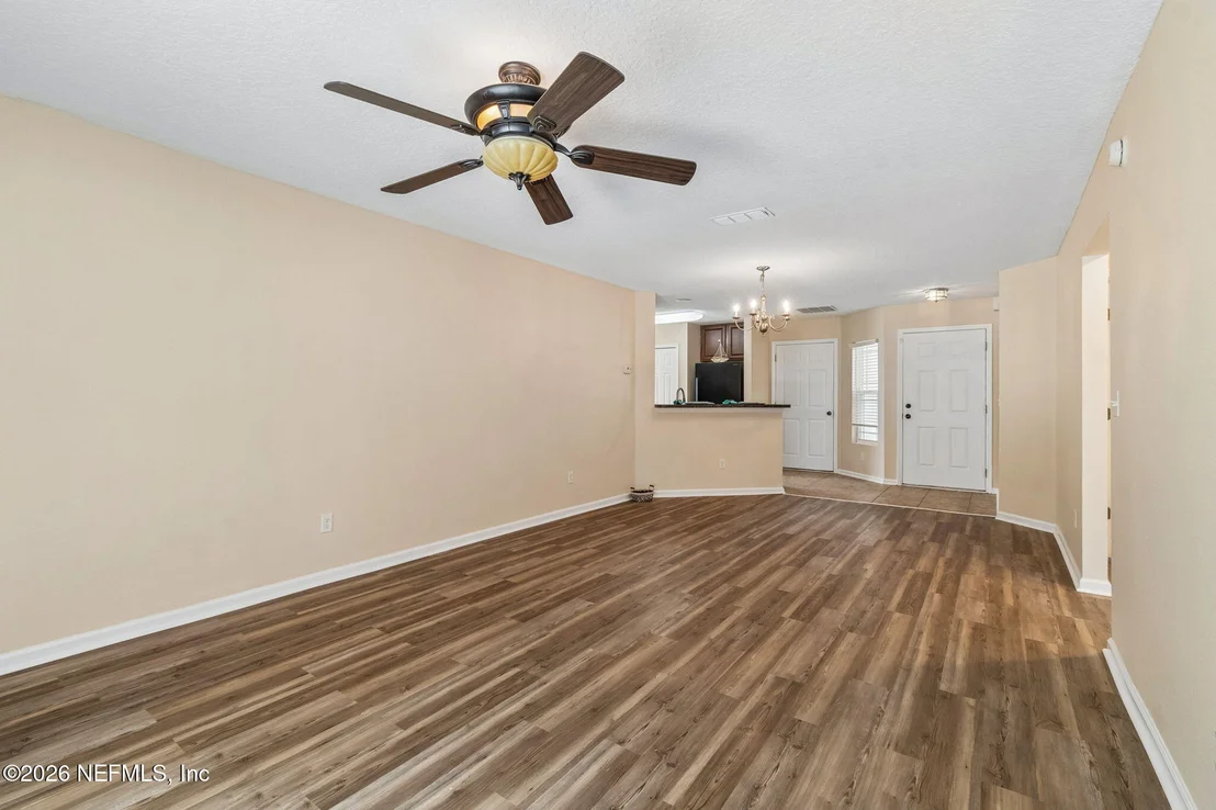 Photo of 73 S TWIN MAPLE Road