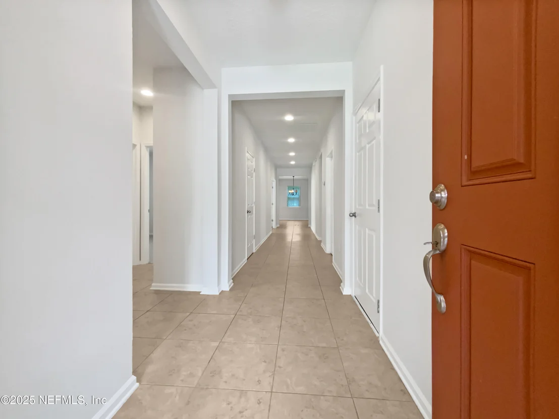 Photo of 1090 LAURISTON Drive