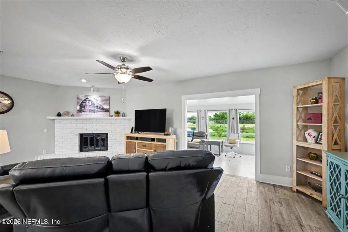 Photo of 1102 MEADOW Drive