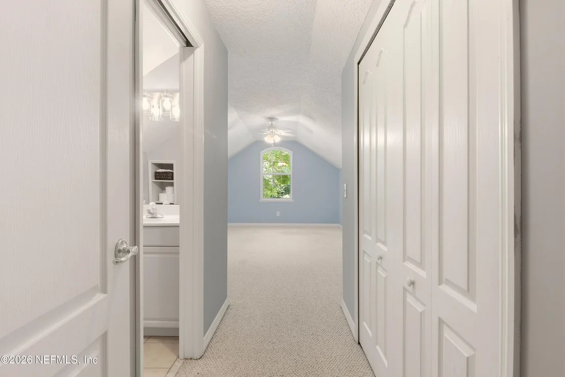 Photo of 3369 KINGS Road S