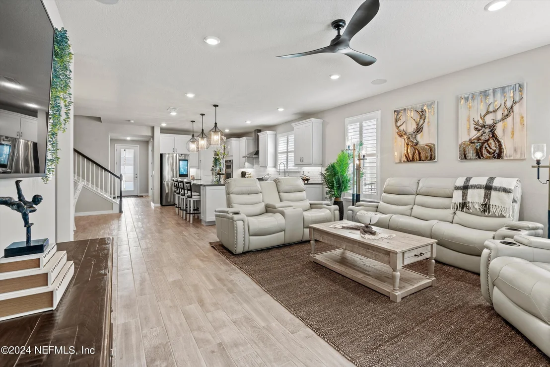 Photo of 11166 TOWN VIEW Drive