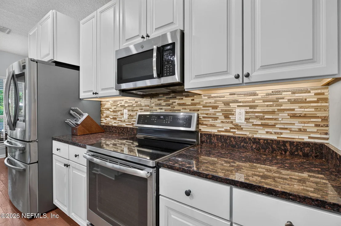 Photo of 9648 BEMBRIDGE MILL Drive