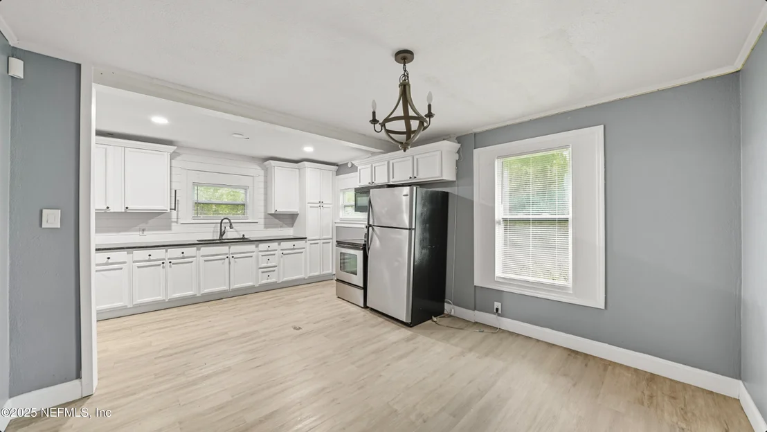 Photo of 7637 HAMMOND Boulevard