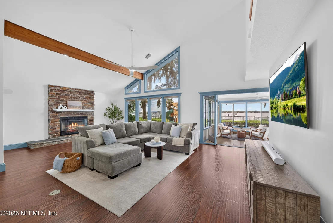 Photo of 13062 MANDARIN Road