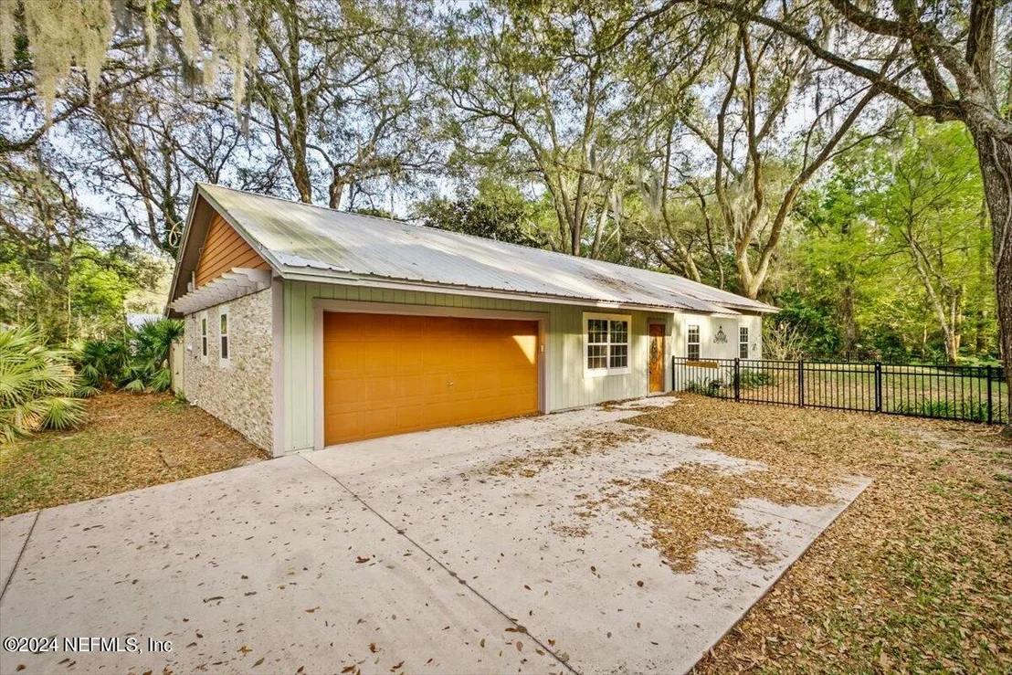 Photo of 1021 KENNEDY Drive