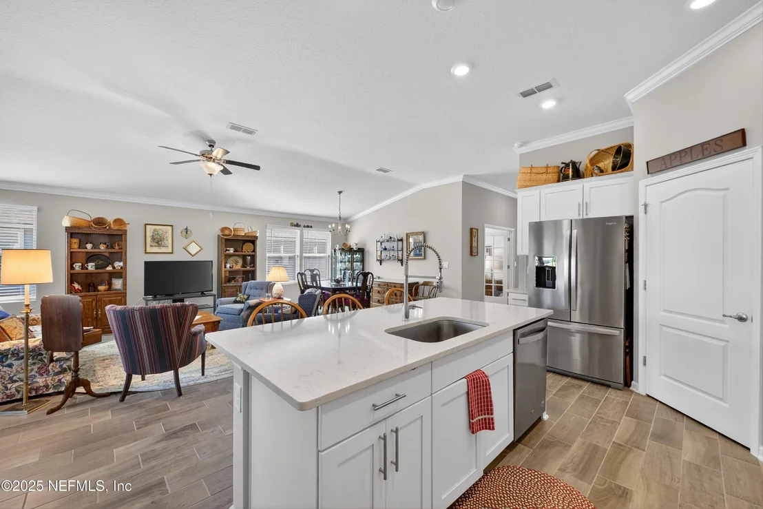 Photo of 70 SPOONBILL Circle
