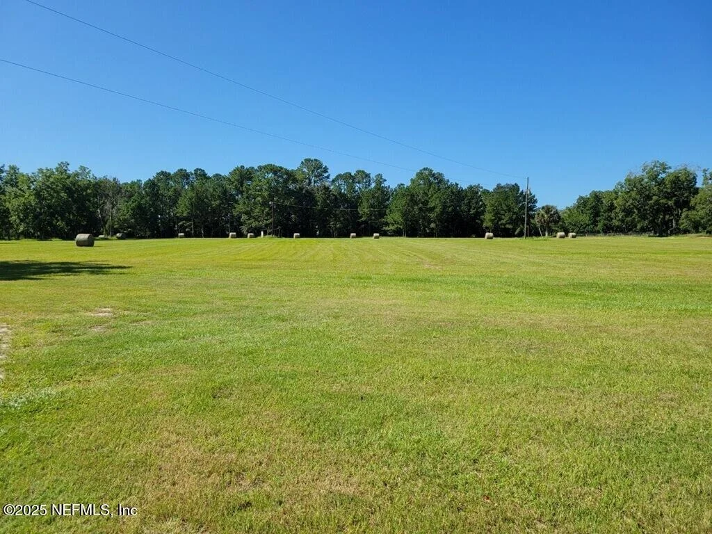 Photo of 651 N STATE ROAD 21
