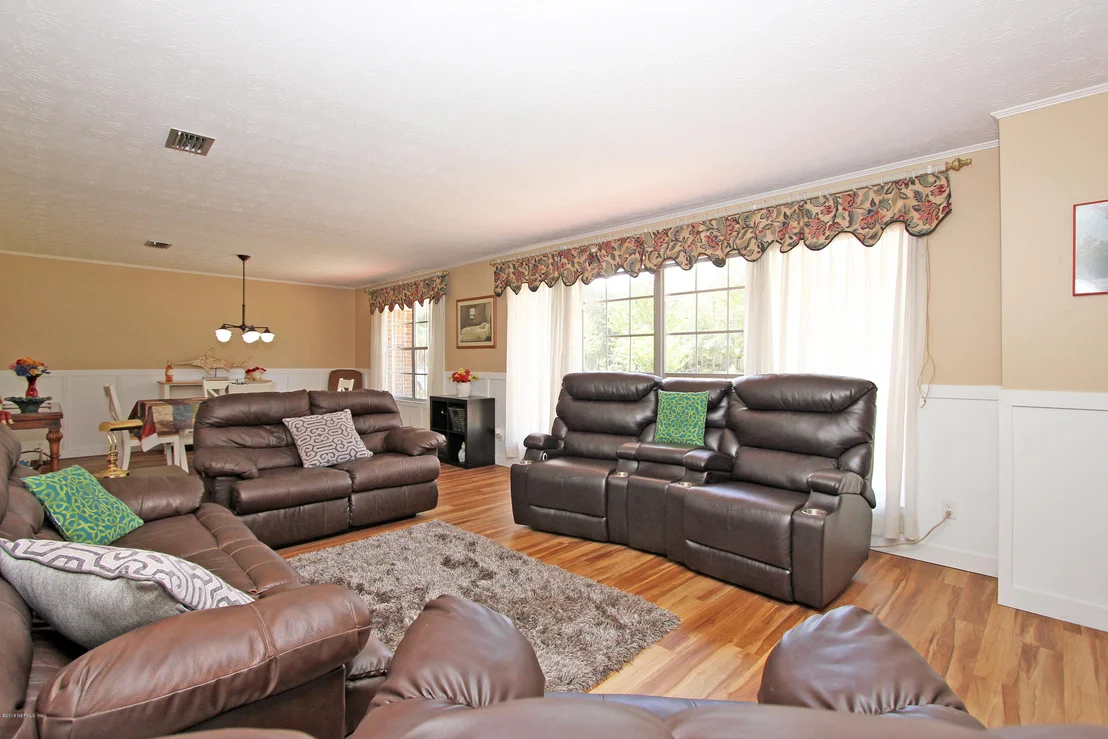 Photo of 4611 MAPLE Street