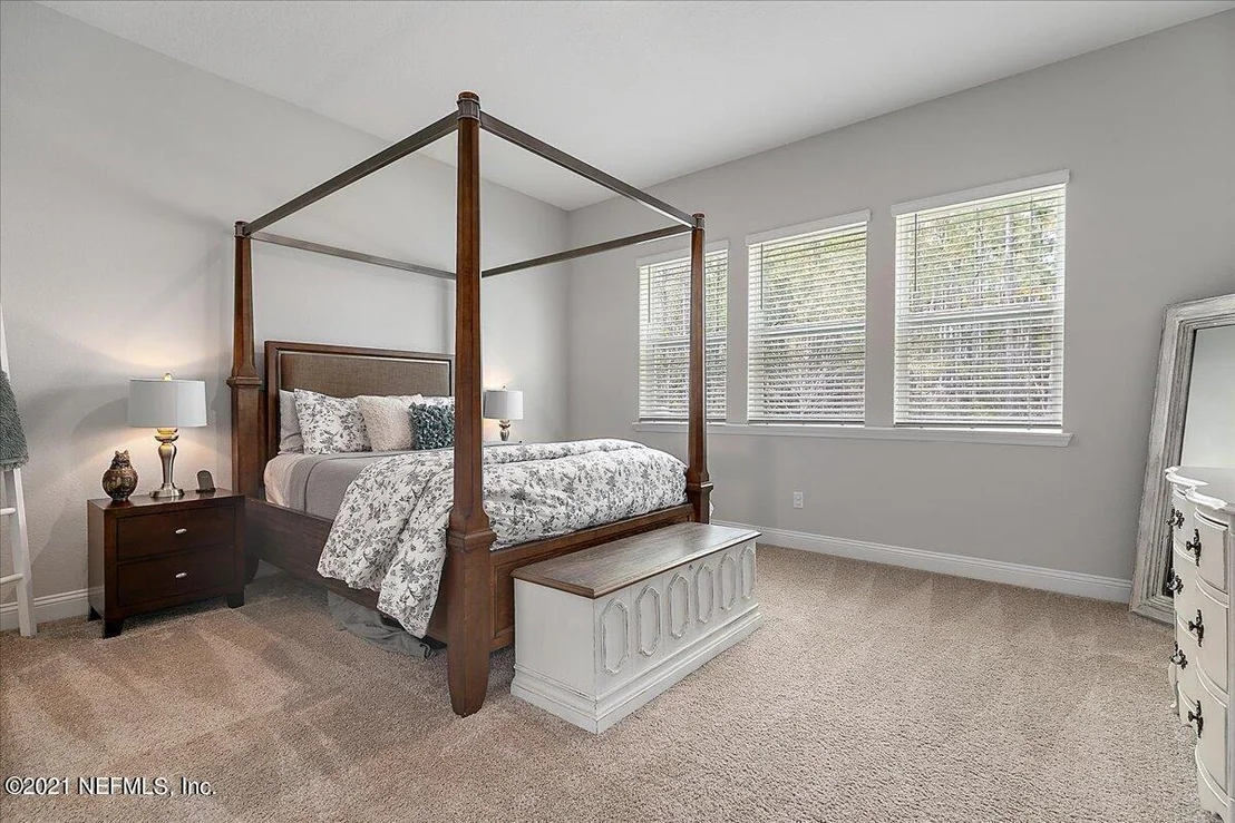 Photo of 105 OAK SHADOW Place